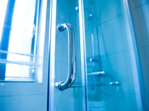 5 Reasons to Install a Shower Enclosure
